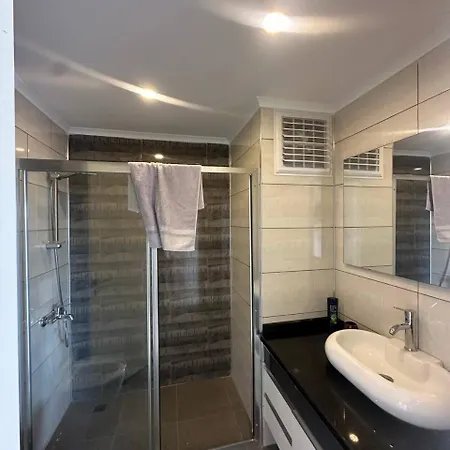 Guzel Tower Apartment
